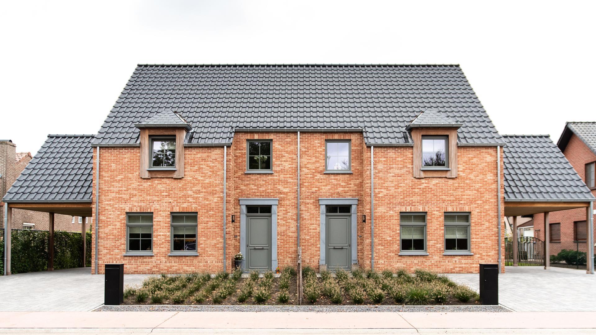 Maisons mitoyennes identiques